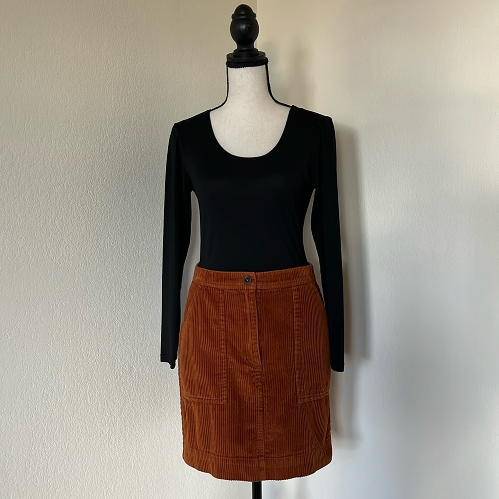 Gap Vintage, Size 2, Corduroy skirt